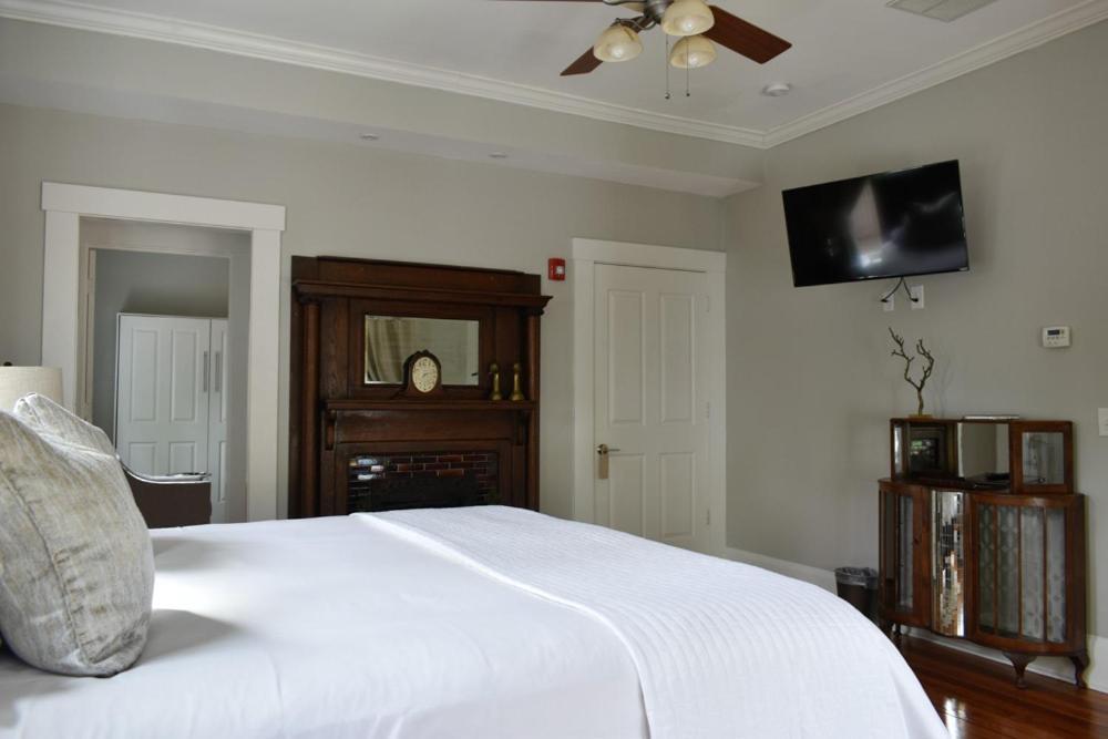 Sparrow Grove Manor Monroe Rum bild